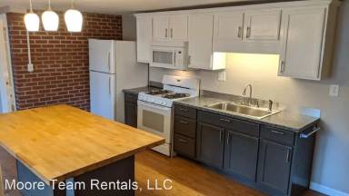 Main picture of 28 Honeybee Dr