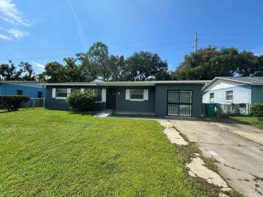 Main picture of 695 Cornelia Ct