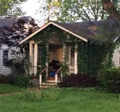 Main picture of 1623 College St