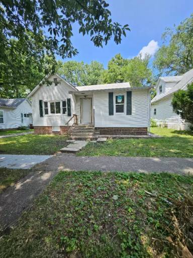 Main picture of 311 W Canedy St