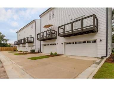 Main picture of 122 Lecompte Ave