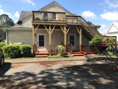 Main picture of 400 W Edgerton St