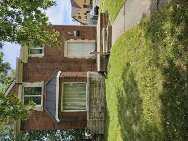 Main picture of 4604 Buckingham Ave