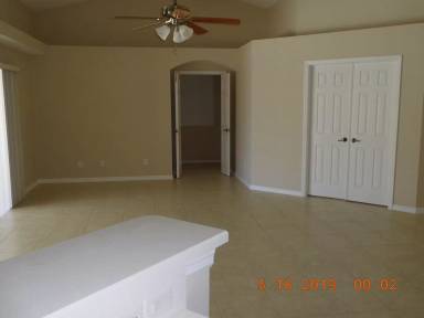 Main picture of 1518 SE 5th Pl