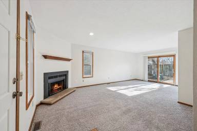 Main picture of 1027 Valley Side Dr