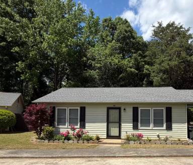 Main picture of 565 Cedarvilla Dr