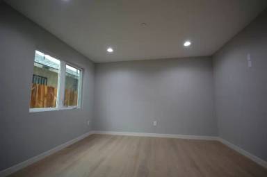 Main picture of 646 1/2 N Serrano Ave