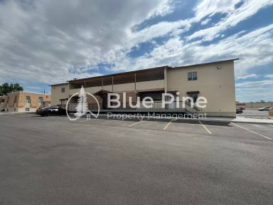 Main picture of 1442 E 17th St
