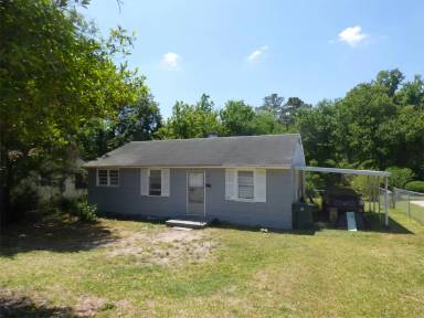 Main picture of 1745 Torrey Dr