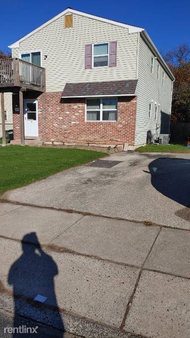 Main picture of 403 Corinthian Ave