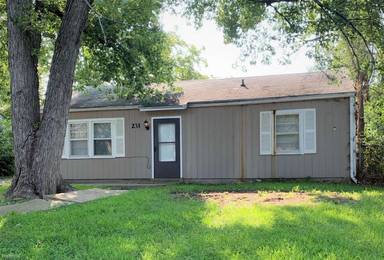 Main picture of 219 SE 34th St