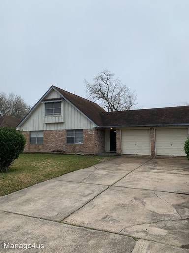 Main picture of 2513 Lake Park Dr