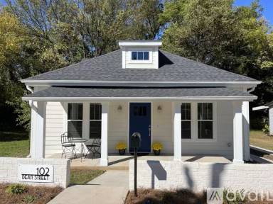 Main picture of 102 Dean St
