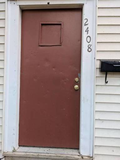 Main picture of 2408 Rowan St