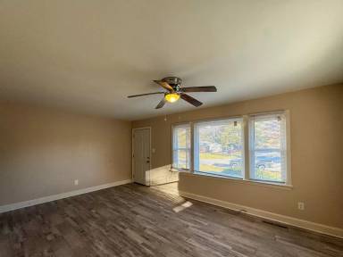 Main picture of 1849 Broadell Dr