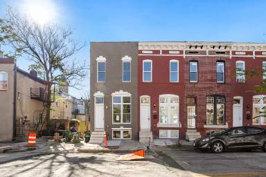 Main picture of 1435 E Federal St