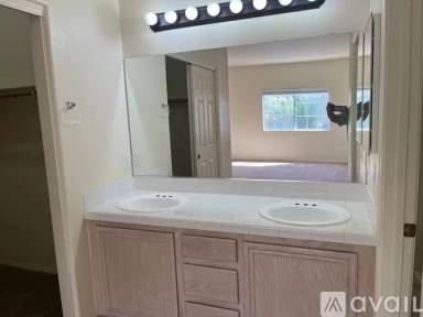 Main picture of 675 Bay View Dr