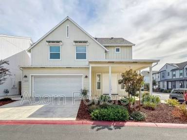 Main picture of 692 Silo St