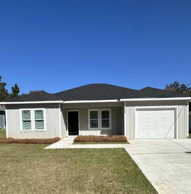 Main picture of 915 38th St E