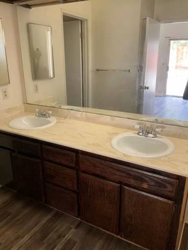 Main picture of 1770 Domaine Way