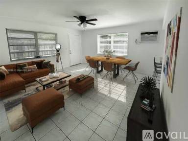 Main picture of 721 SW 7th St