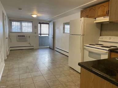 Main picture of 243 Lake St