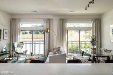 Main picture of 7712 Louis Pasteur Dr