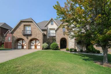 Main picture of 5106 S Sloan Cir
