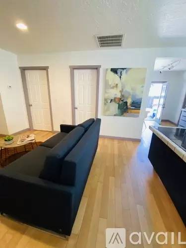 Main picture of 1611 W Antler Ave