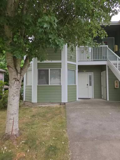 Main picture of 918 Orchid Pl