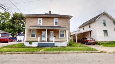 Main picture of 219-221 W Lucas St