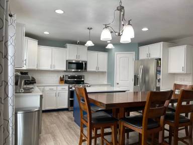 Main picture of 6521 Donahue Dr