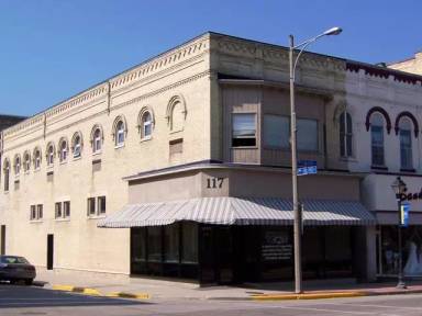 Main picture of 117 E Main St