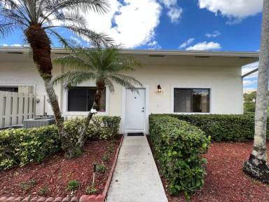 Main picture of 10225 NW 33rd St