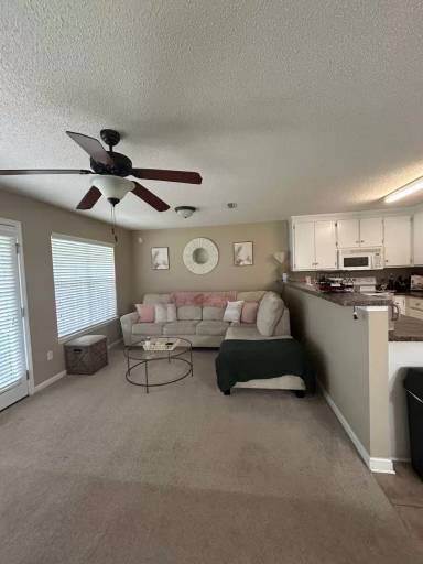Main picture of 127 Winterberry Way
