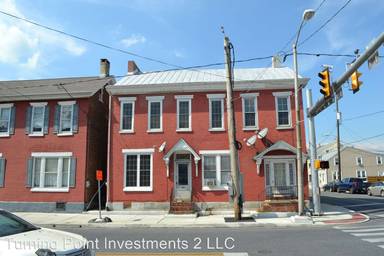 Main picture of 210 W Main St