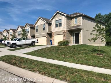 Main picture of 1405 NE Mary Ct