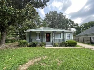 Main picture of 1844 Shadowlawn Blvd