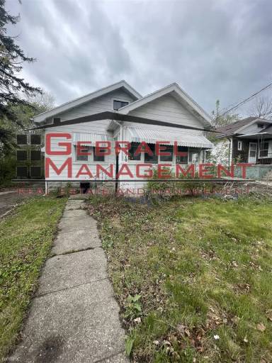 Main picture of 2210 Cumings Ave