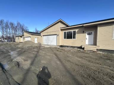 Main picture of 3480 S Shamrock St