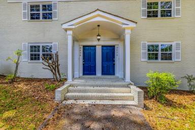 Main picture of 2462 Bragg Blvd
