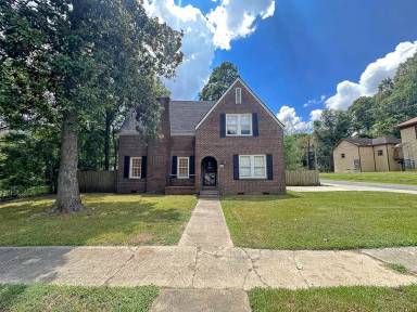 Main picture of 647 Kirby Pl