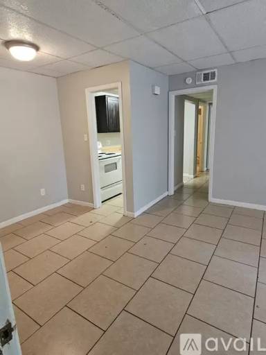 Main picture of 1404 Gause Blvd