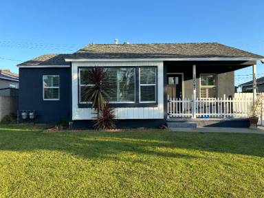 Main picture of 15042 Cedarsprings Dr