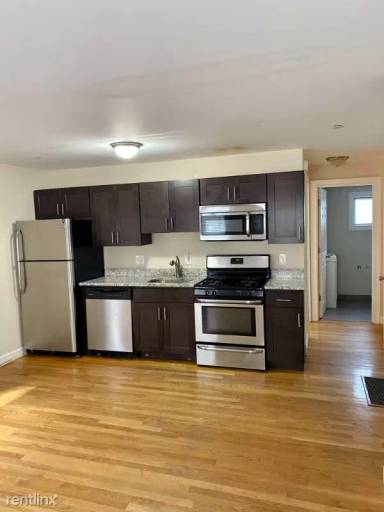 Main picture of 167 Thorndike St