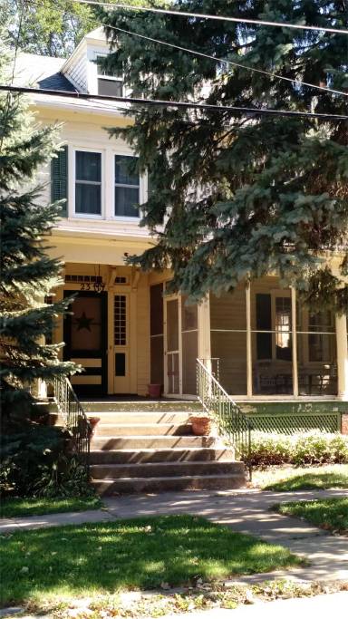 Main picture of 23 N Grove Ave