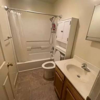 Main picture of 810 E Piedmont St
