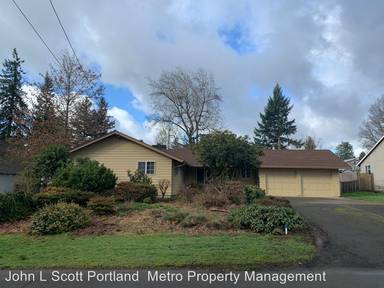 Main picture of 327 Ainsworth St