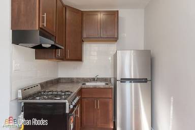 Main picture of 4070 N Kenmore Ave