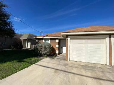 Main picture of 293 Rosalie Dr